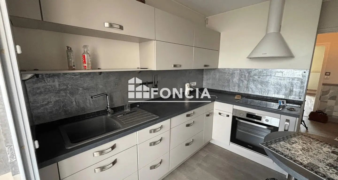 Appartement à louer, 69m², Valence