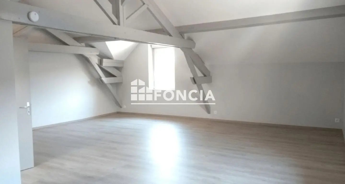 Maison à louer, 118m², Sarras