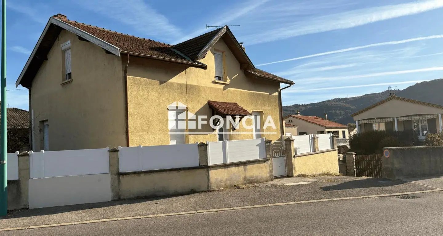 Maison à louer, 118m², Sarras