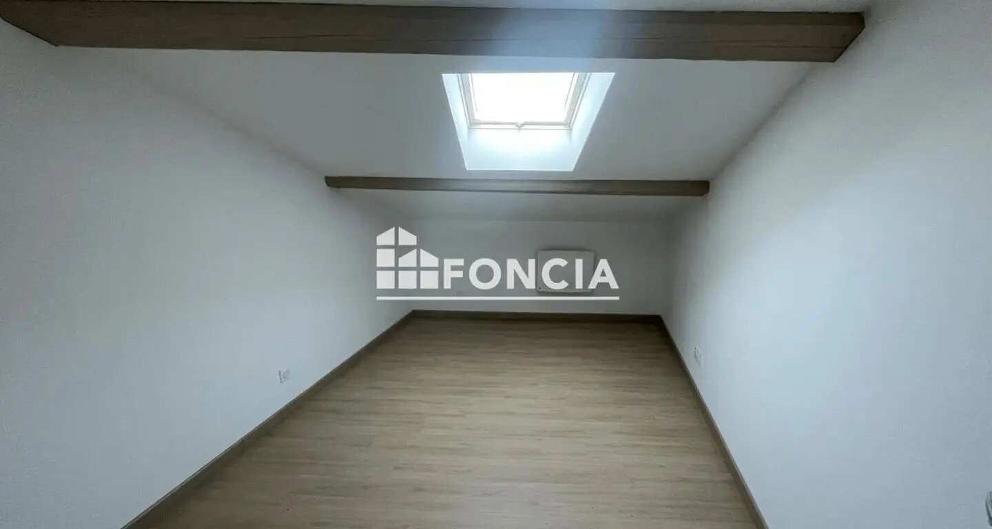 Appartement à louer, 64m², Soyons