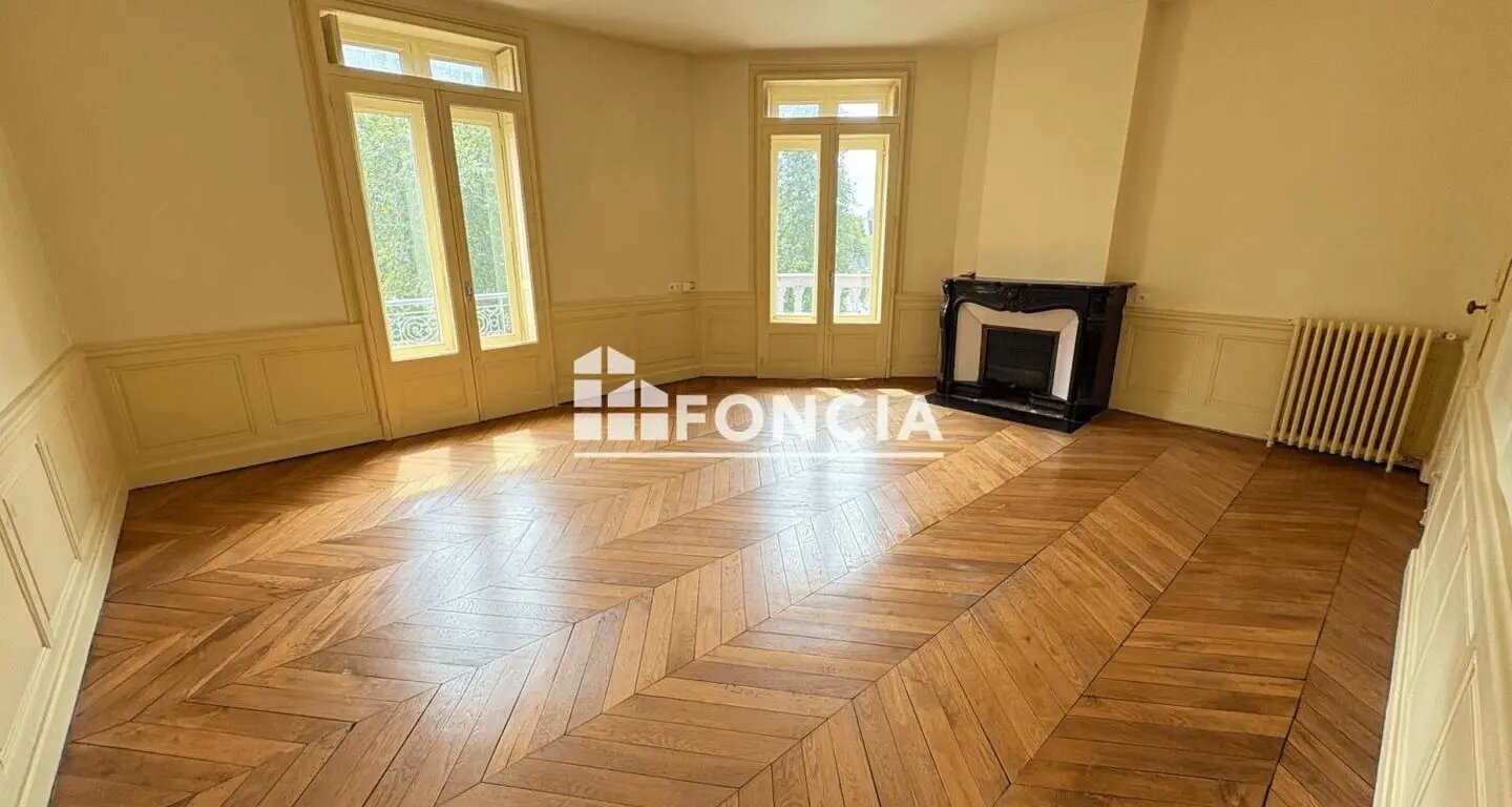 Appartement à louer, 144m², Valence