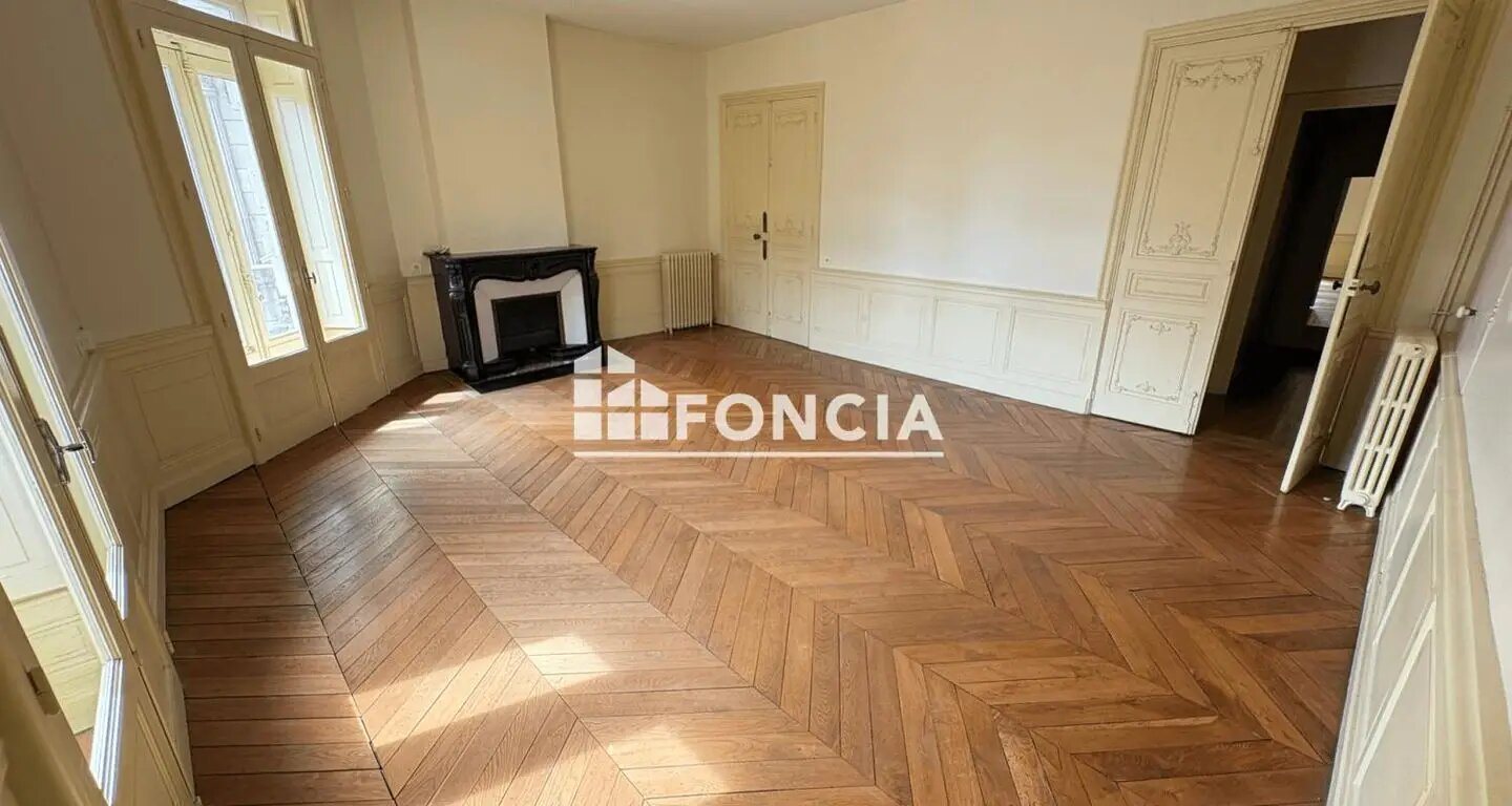 Appartement à louer, 144m², Valence