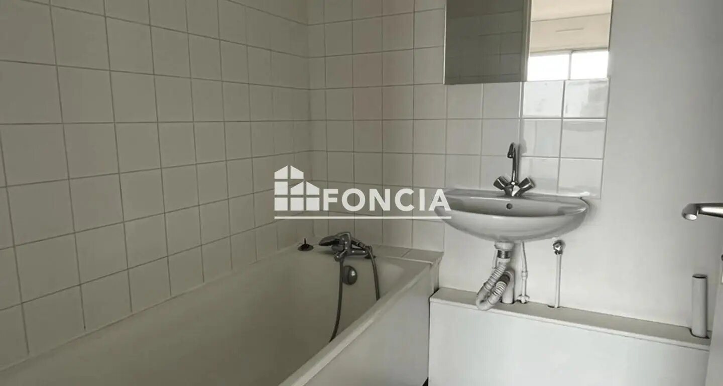 Appartement à louer, 47m², Saint-Maurice