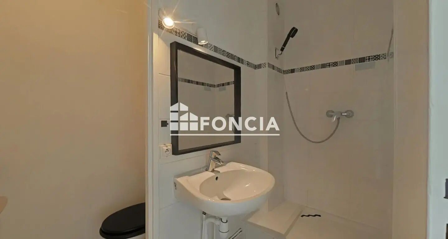Appartement à louer, 27m², Rosny-sous-Bois
