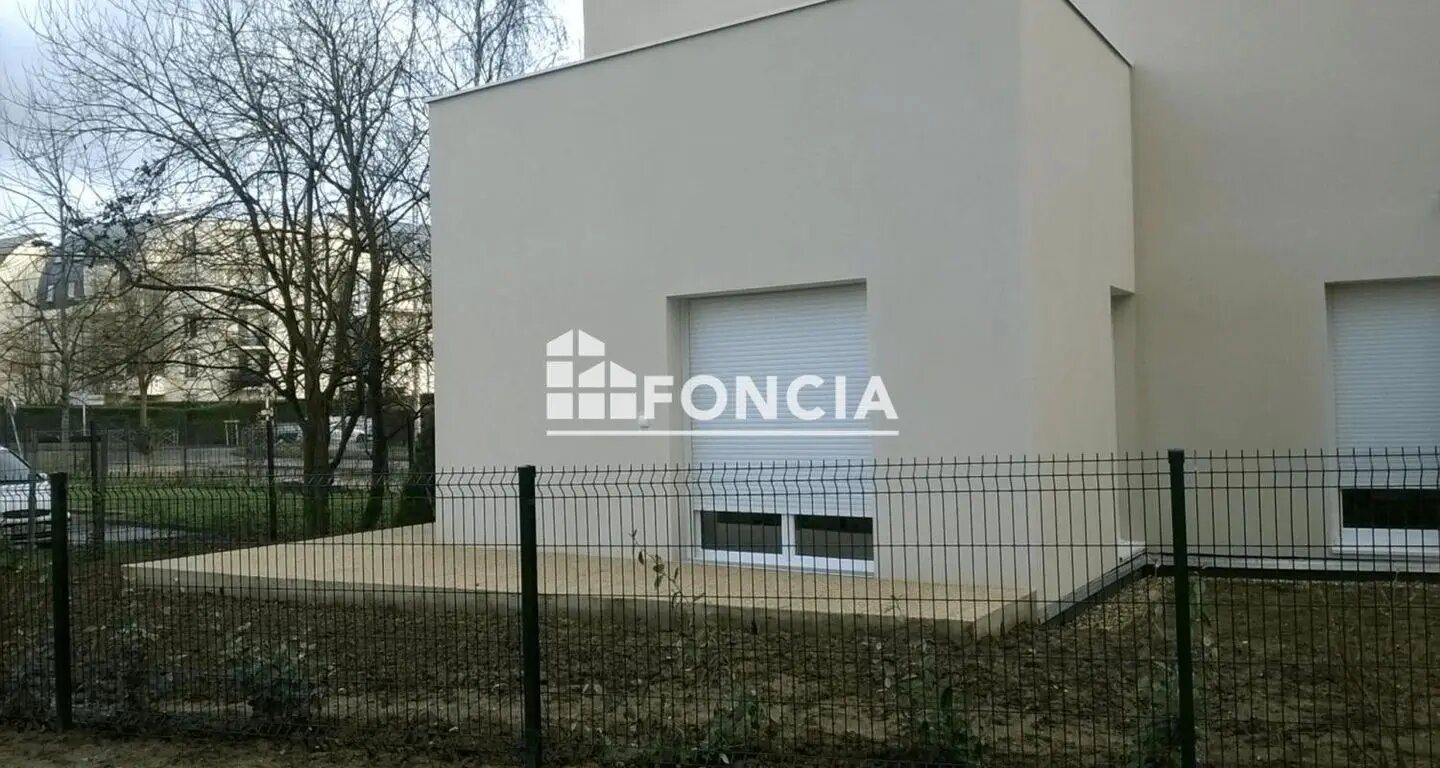 Appartement à louer, 57m², Cergy
