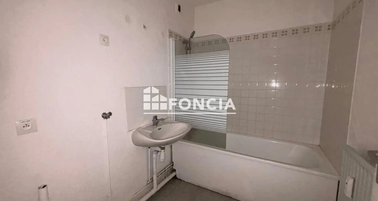 Appartement à louer, 71m², Cergy