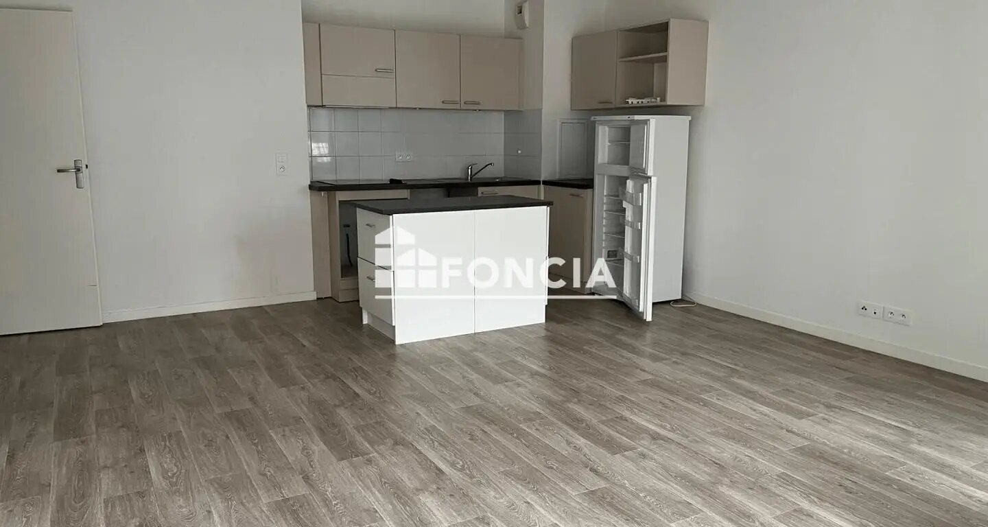 Appartement à louer, 67m², Cergy