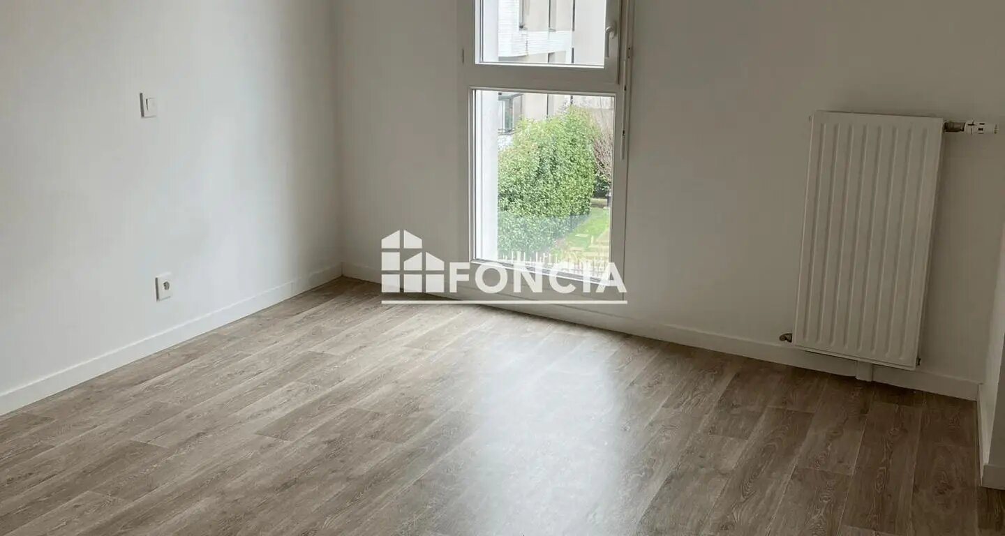 Appartement à louer, 67m², Cergy