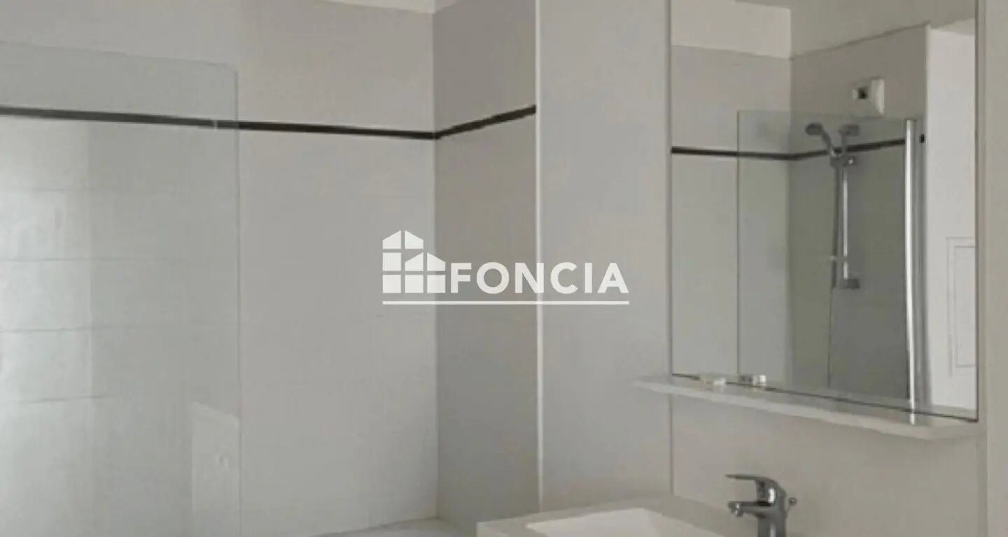 Appartement à louer, 69m², Cergy
