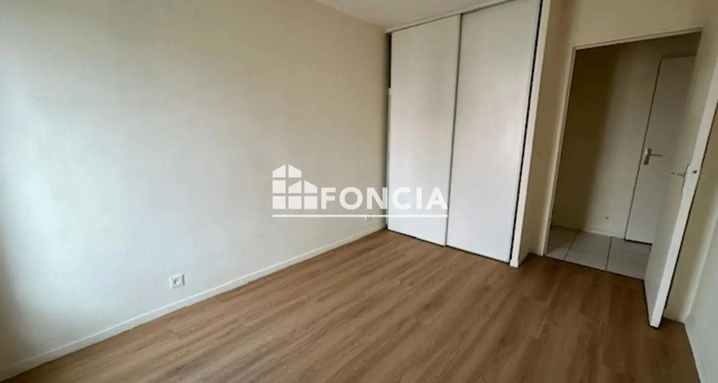 Appartement à louer, 46m², Cergy