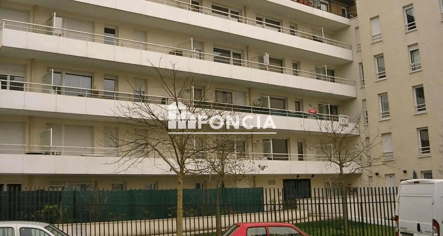 Appartement à louer, 43m², Cergy