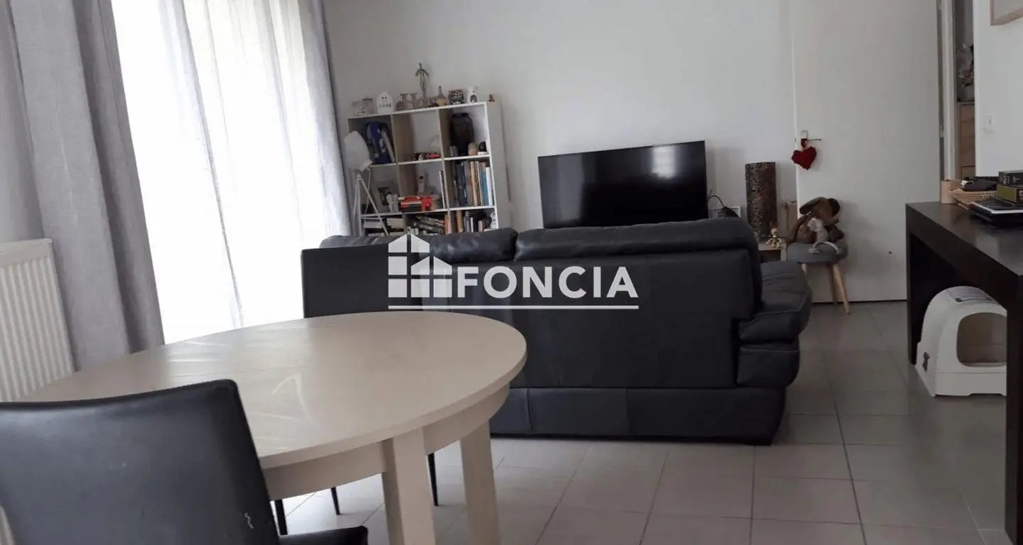 Appartement à louer, 43m², Cergy