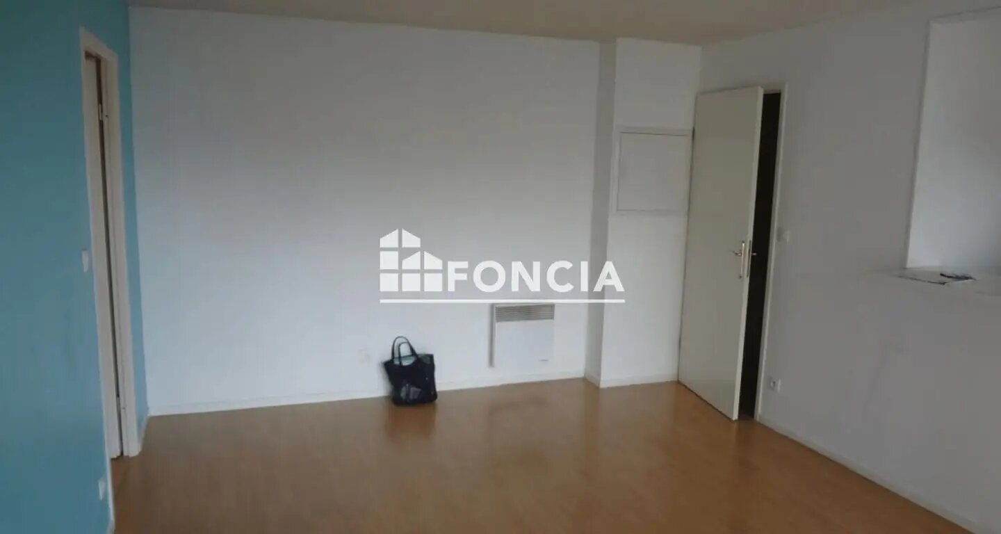 Appartement à louer, 41m², Cergy