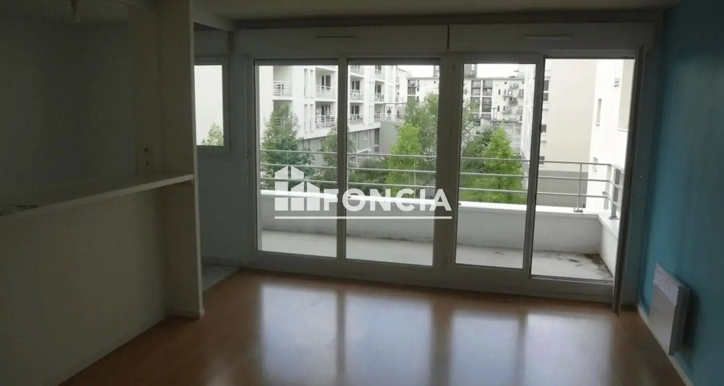 Appartement à louer, 41m², Cergy