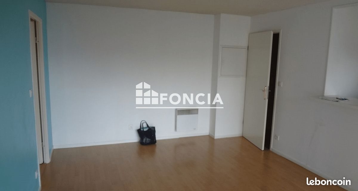 Appartement à louer, 42m², Cergy
