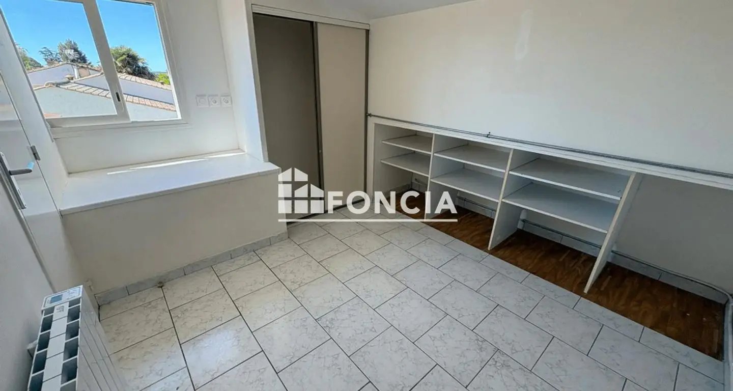 Appartement à louer, 29m², Semussac