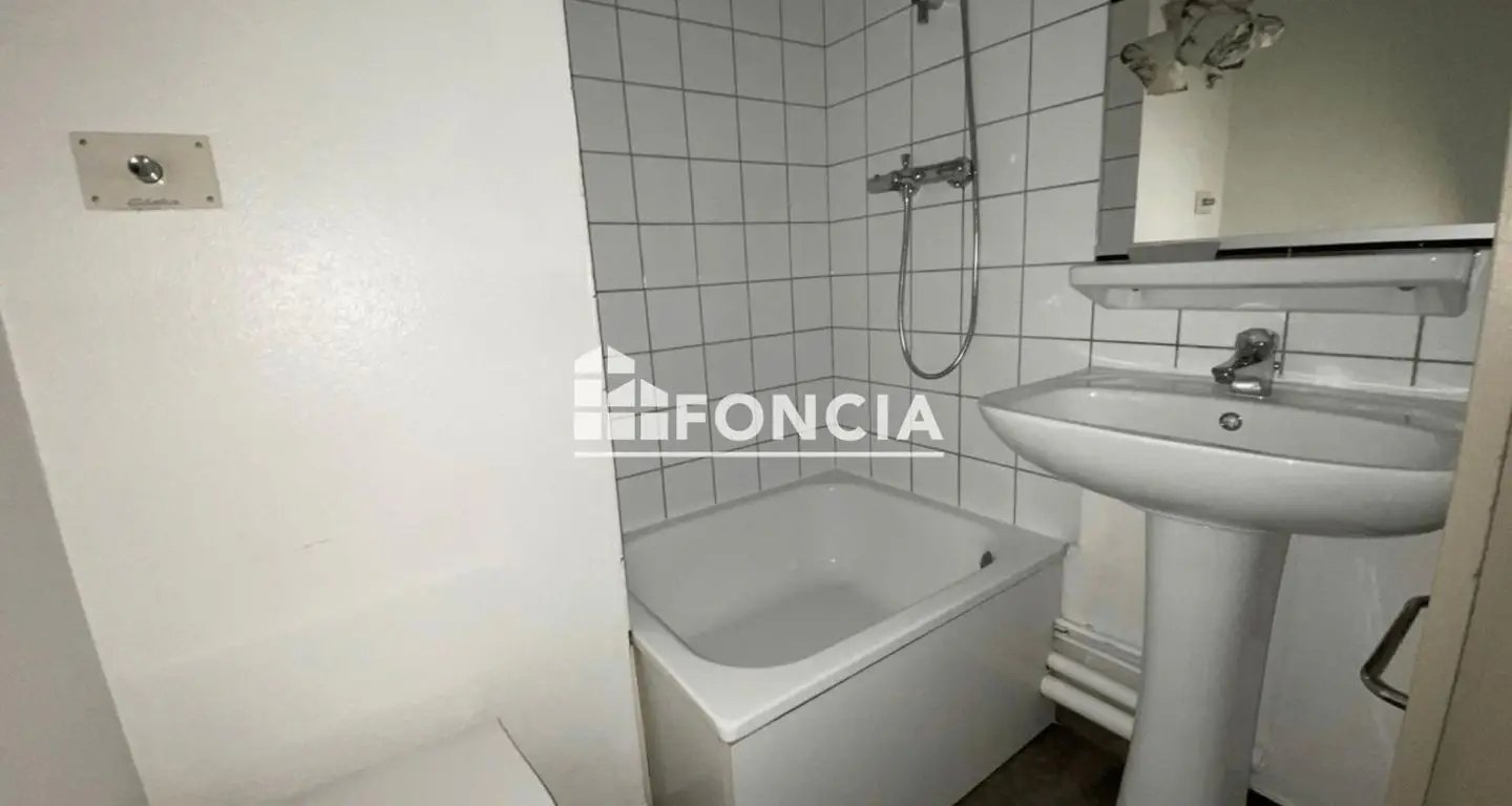 Appartement à louer, 19m², Cergy