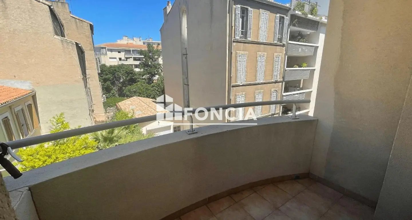 Appartement à louer, 36m², Marseille 5ème