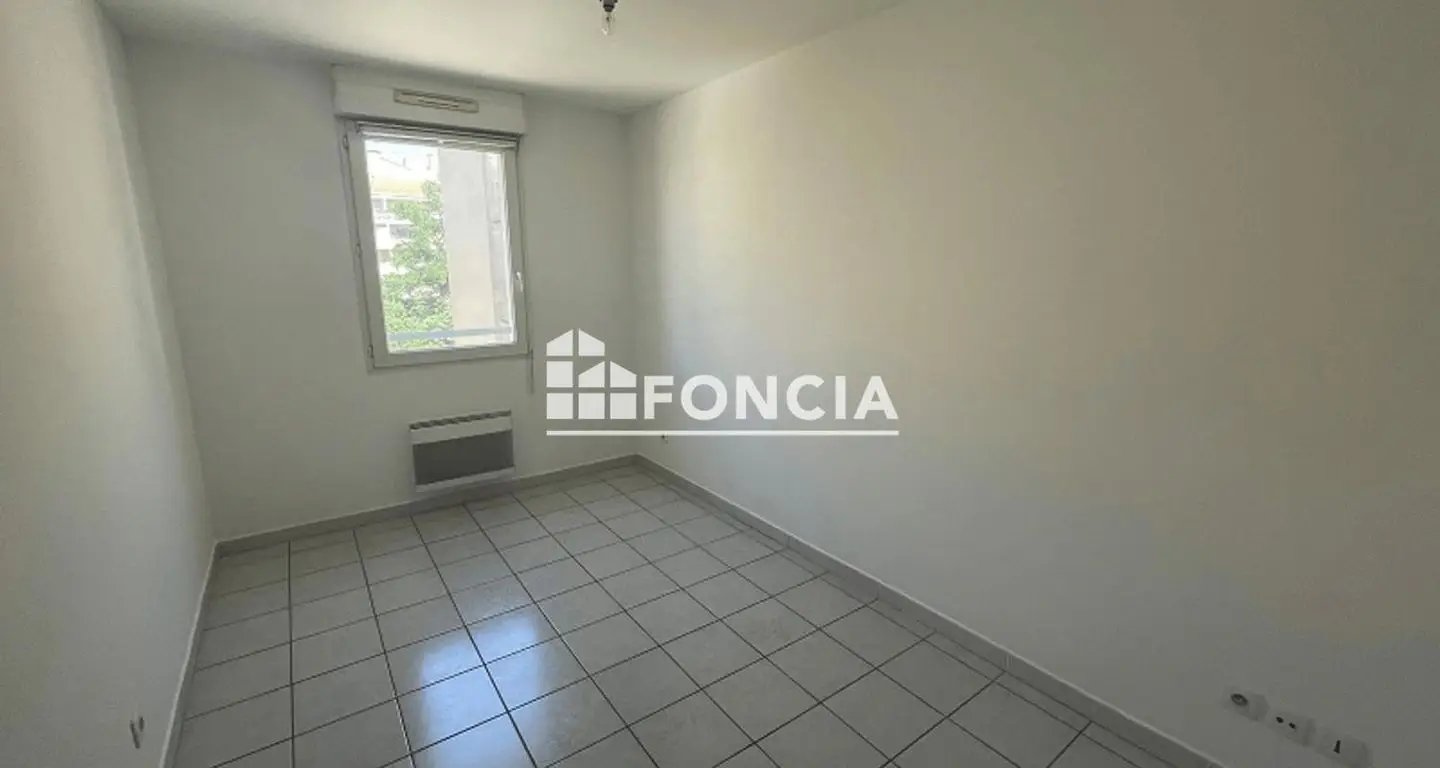 Appartement à louer, 36m², Marseille 5ème