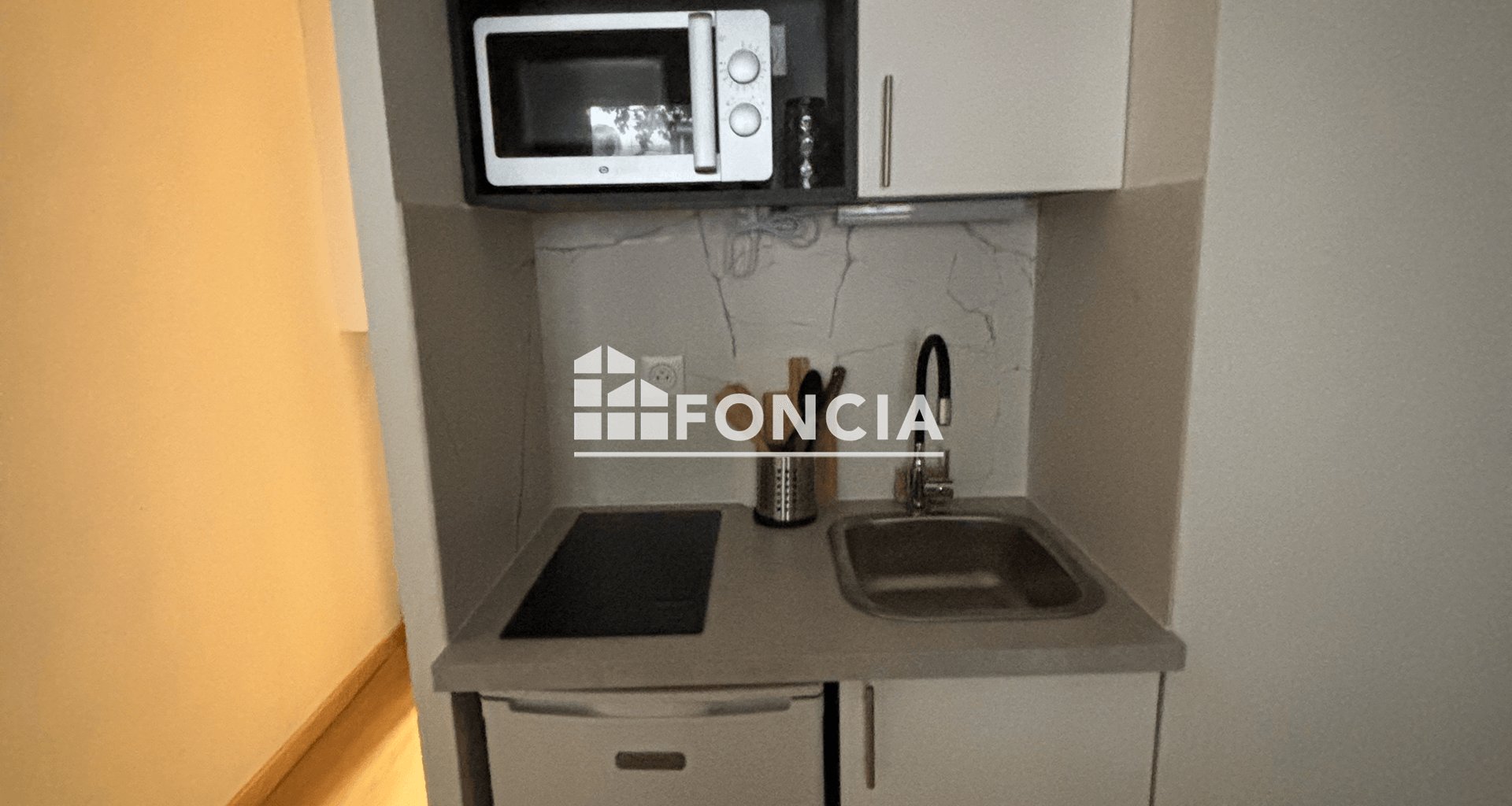 Appartement à louer, 19m², Issy-les-Moulineaux
