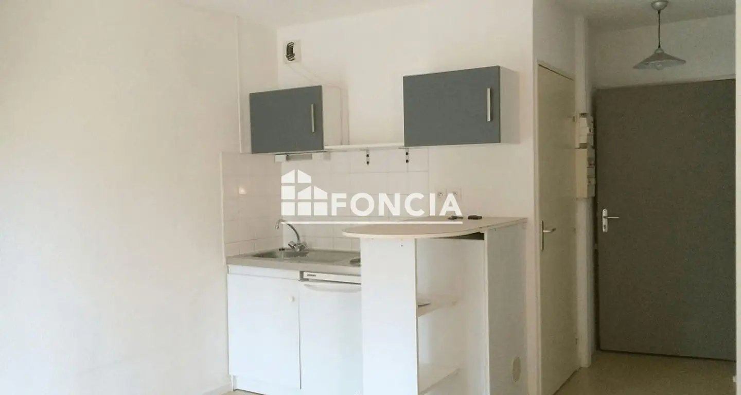 Appartement à louer, 19m², Pau