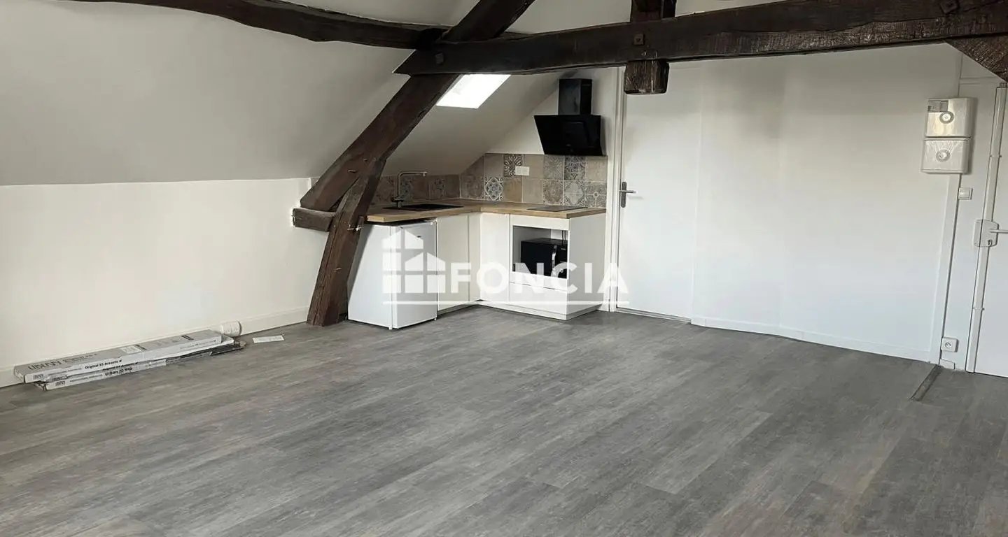 Appartement à louer, 28m², Evry