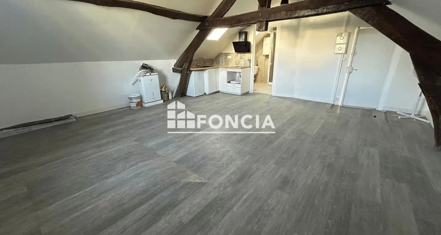 Appartement à louer, 28m², Evry