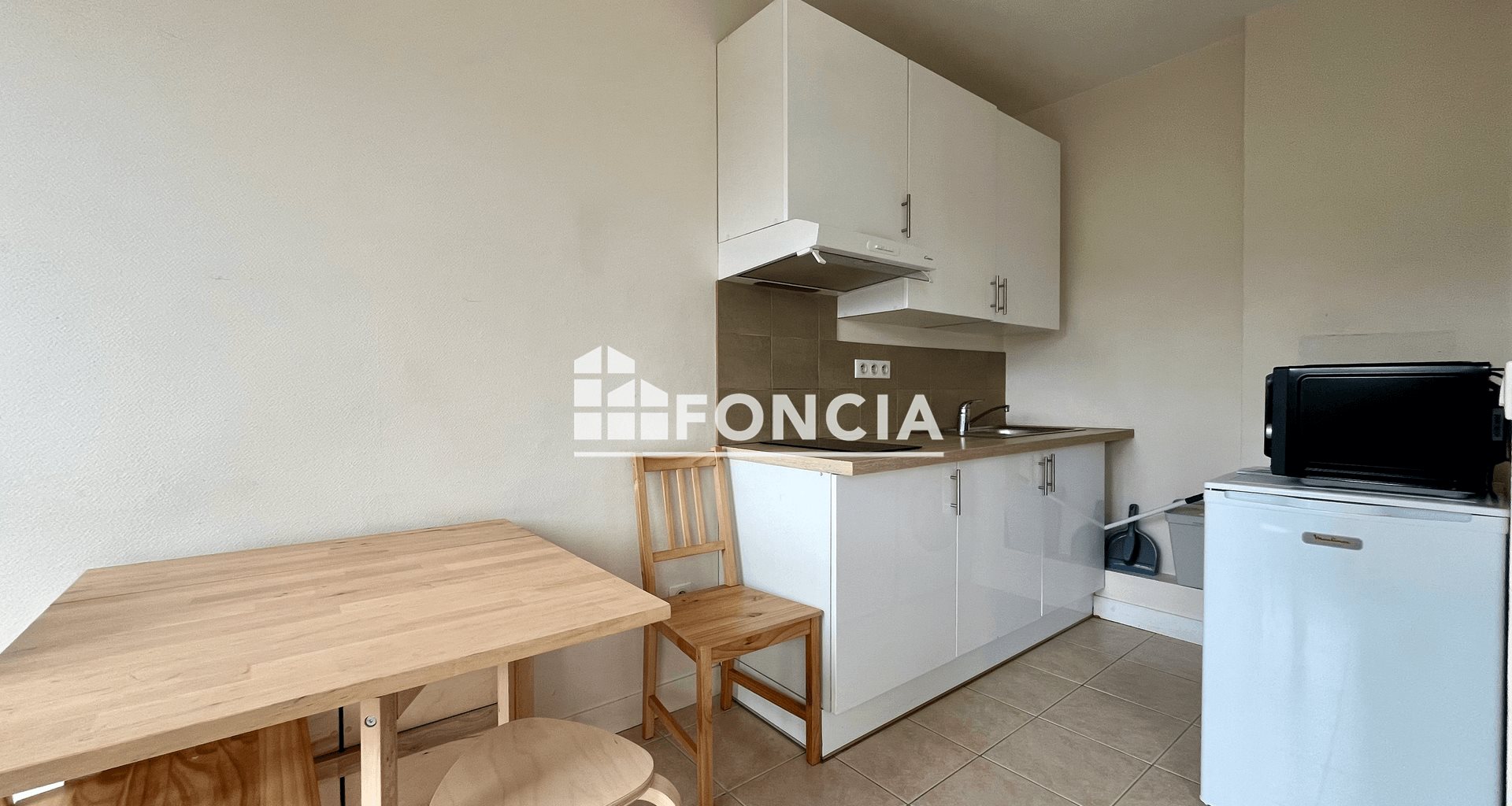 Appartement à louer, 27m², Versailles