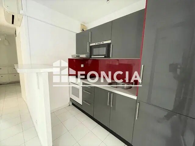 Appartement à louer, 35m², Marseille 8ème