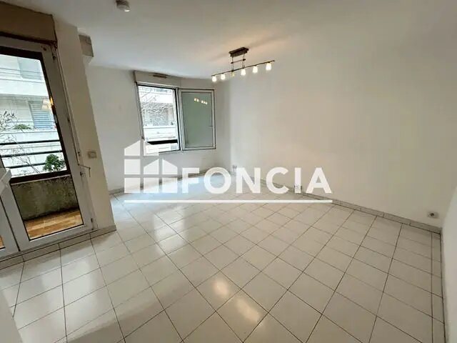 Appartement à louer, 35m², Marseille 8ème