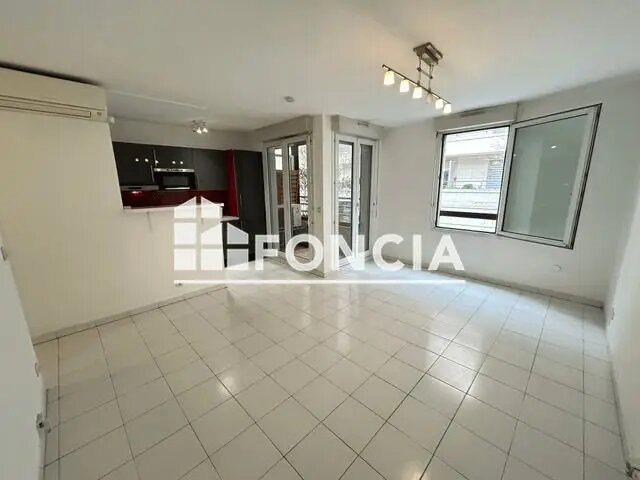 Appartement à louer, 35m², Marseille 8ème