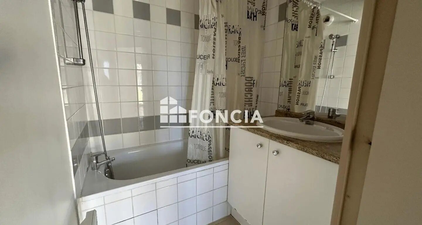 Appartement à louer, 39m², Monteux