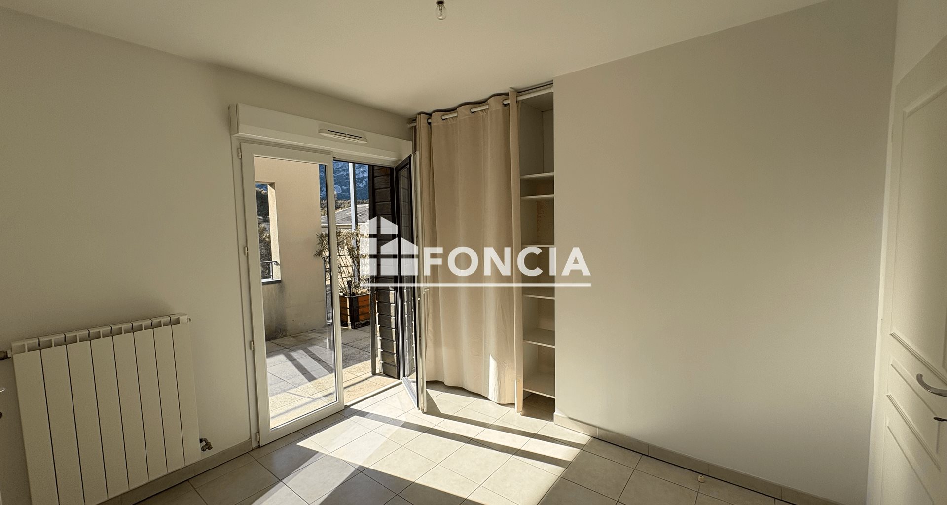 Appartement à louer, 67m², Robion