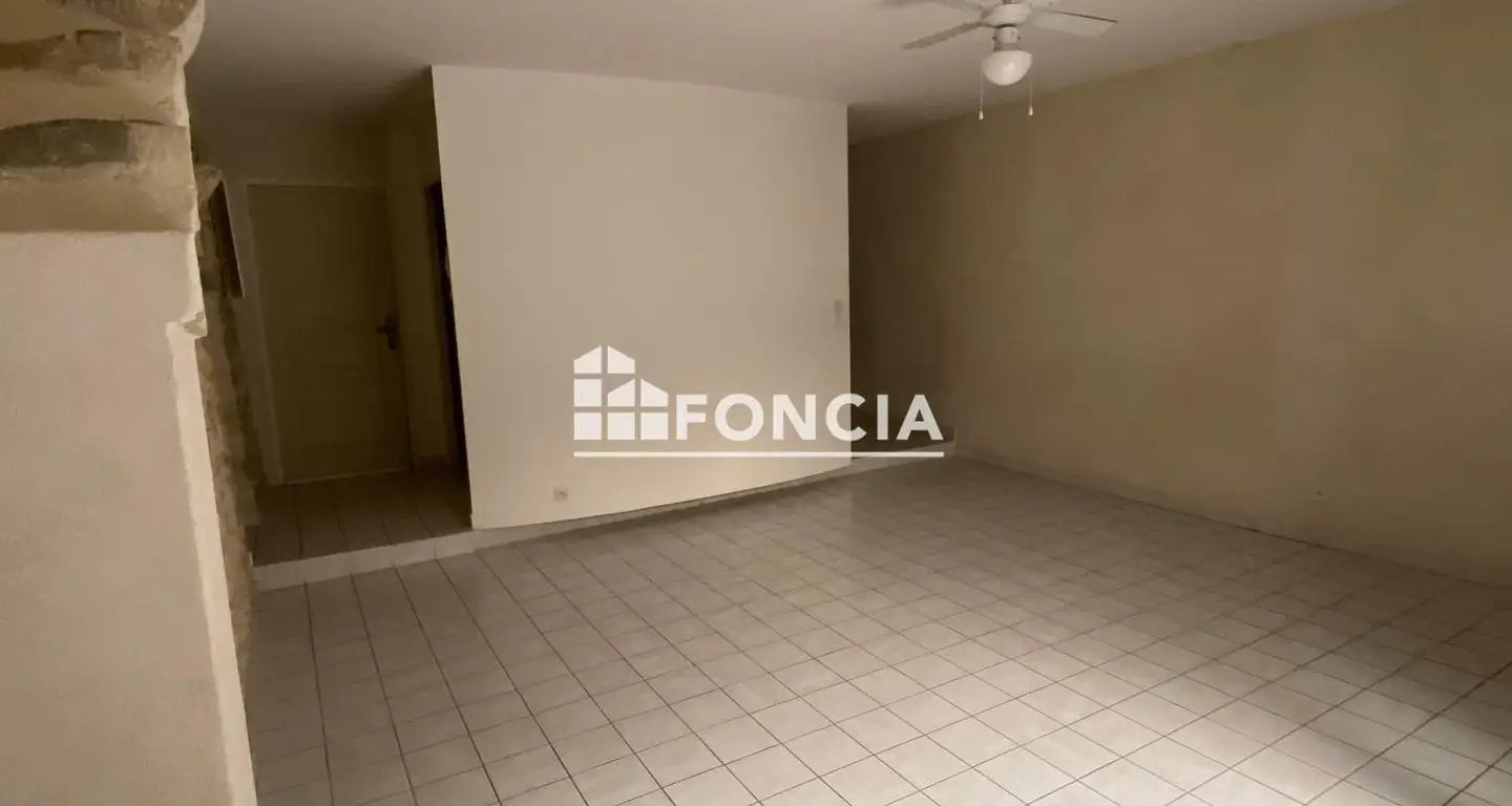 Appartement à louer, 37m², Bagnols-sur-Cèze