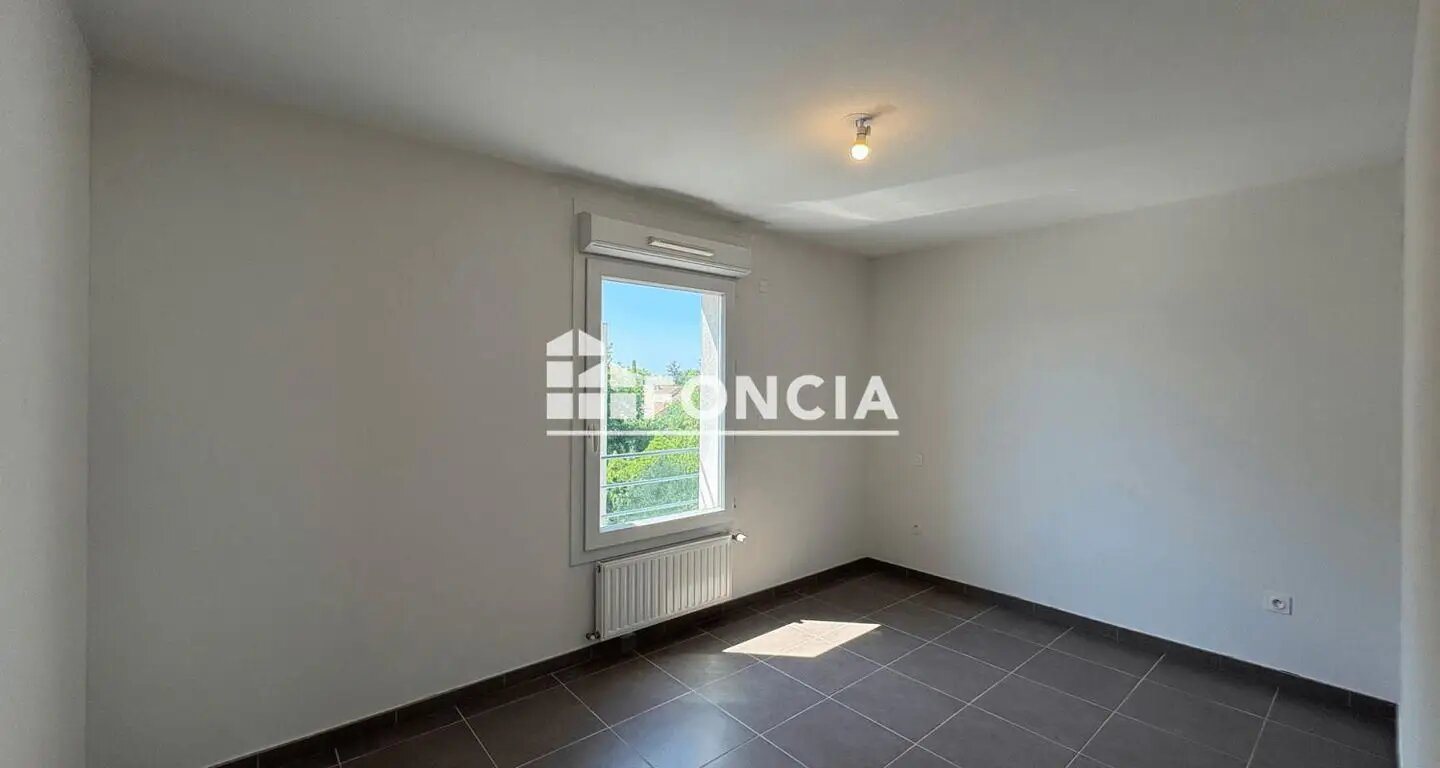 Appartement à louer, 77m², Morières-lès-Avignon