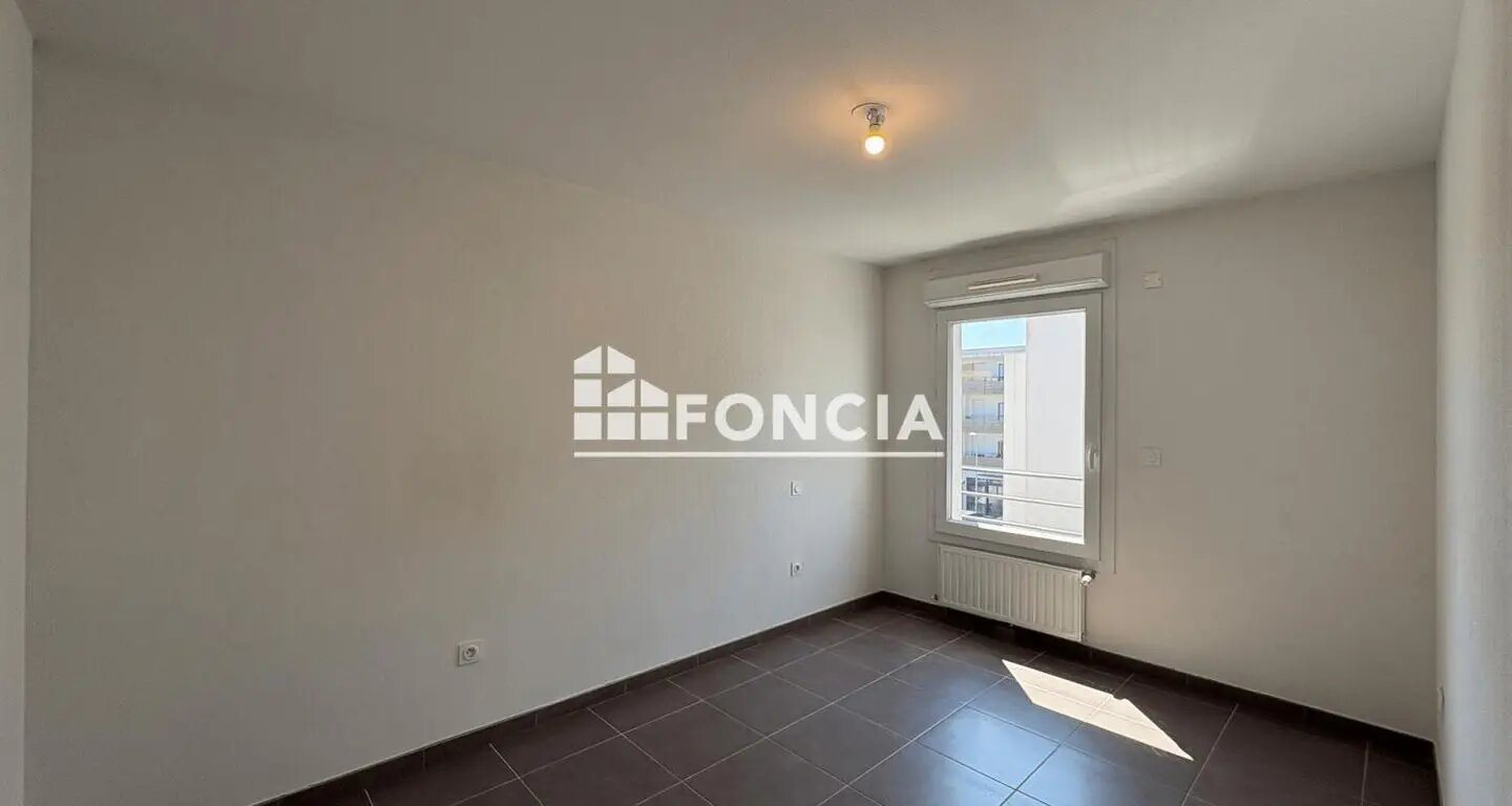 Appartement à louer, 77m², Morières-lès-Avignon