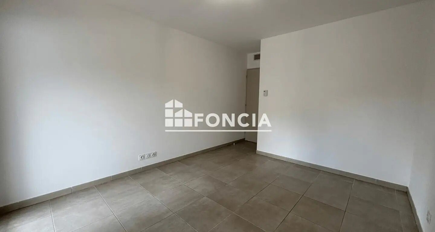 Appartement à louer, 42m², L'Isle-sur-la-Sorgue