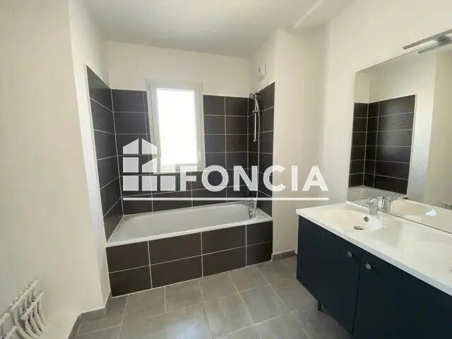 Maison à louer, 81m², Bédarrides