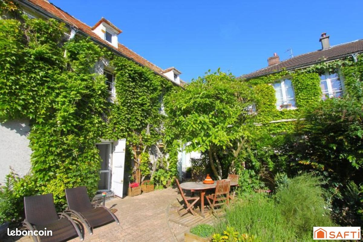 Maison à vendre, 147m², Le Mesnil-Saint-Denis