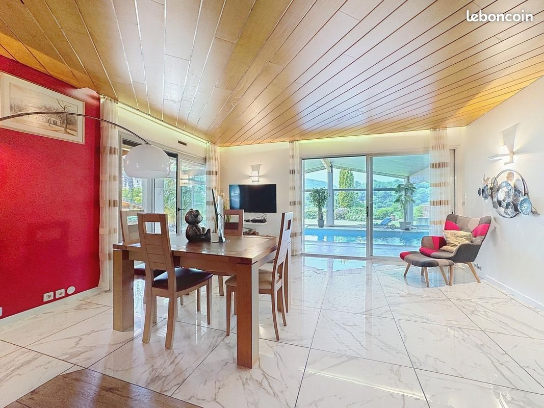 Maison à vendre, 225m², Saint-Étienne-de-Crossey