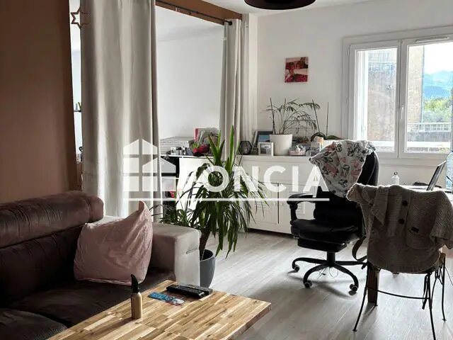 Appartement à louer, 76m², Brignoles