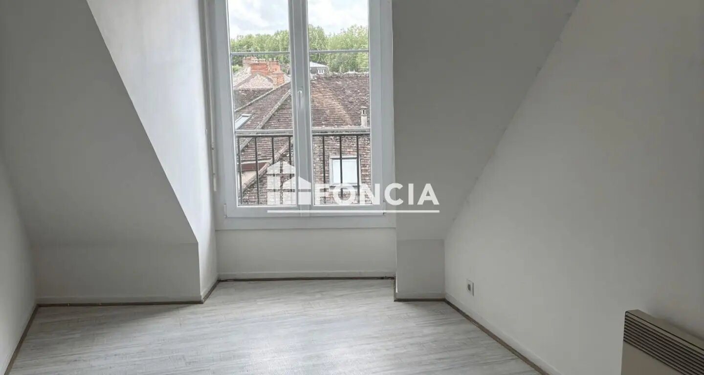 Appartement à louer, 44m², Nemours