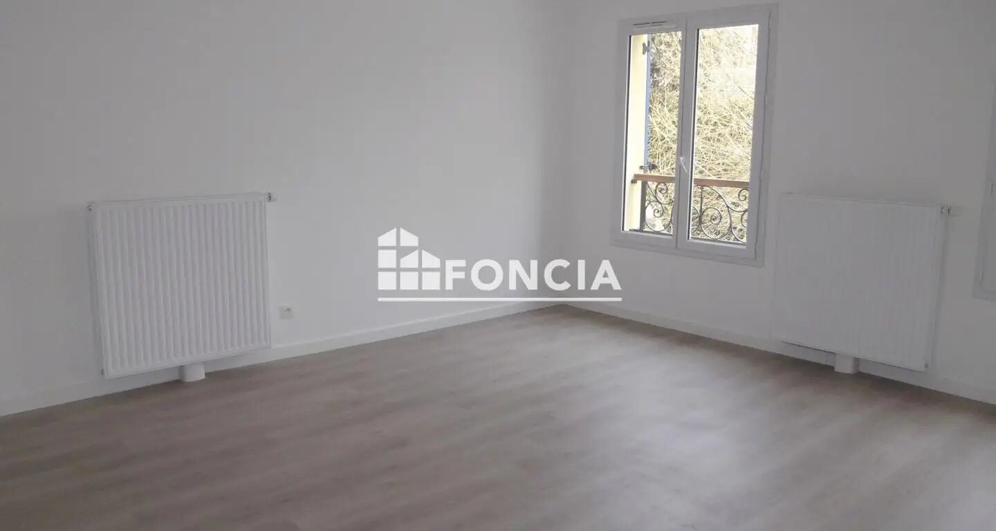 Appartement à louer, 65m², Etampes