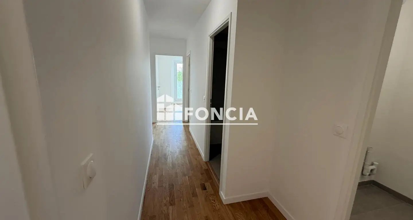 Appartement à louer, 80m², Evry