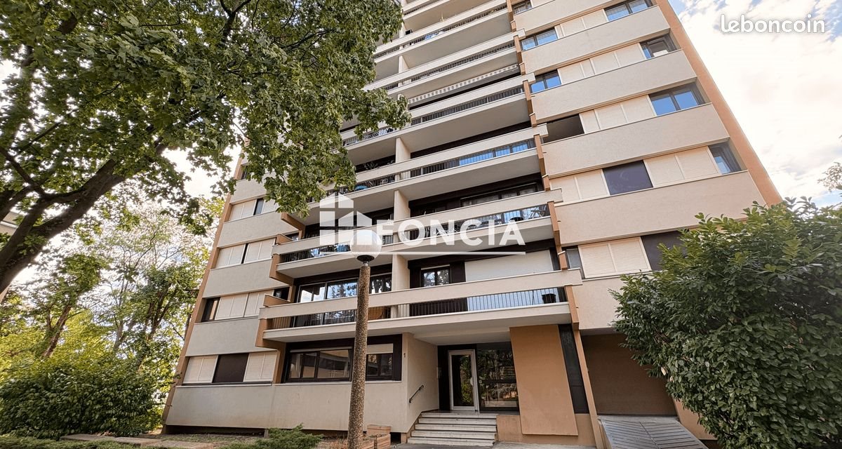 Appartement à louer, 78m², Evry