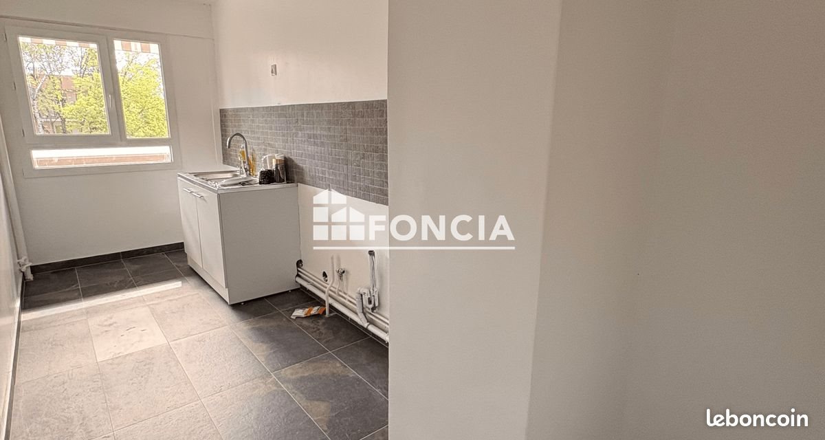 Appartement à louer, 78m², Evry