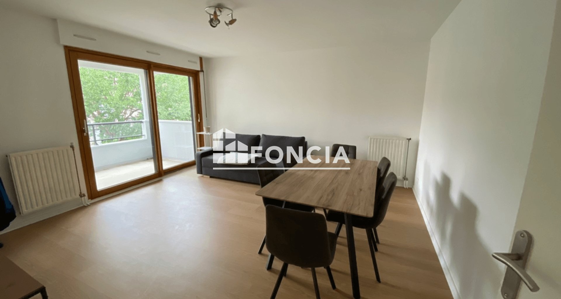 Appartement à louer, 53m², Evry