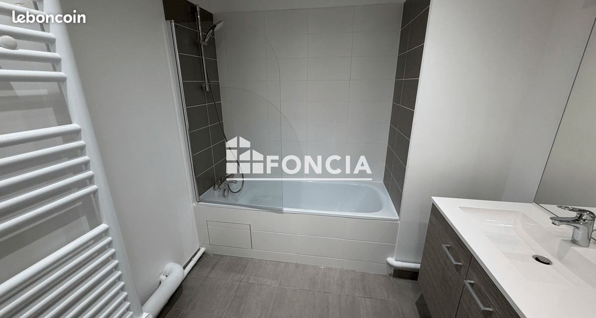 Appartement à louer, 78m², Evry