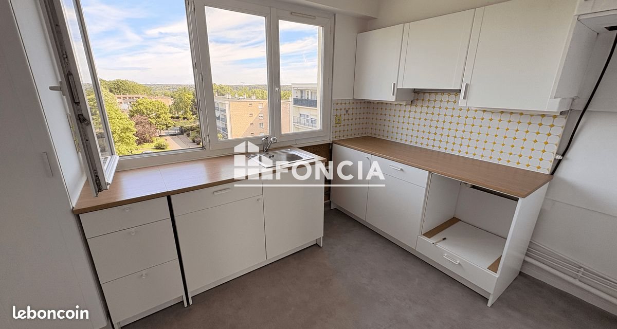 Appartement à louer, 76m², Évry-Courcouronnes