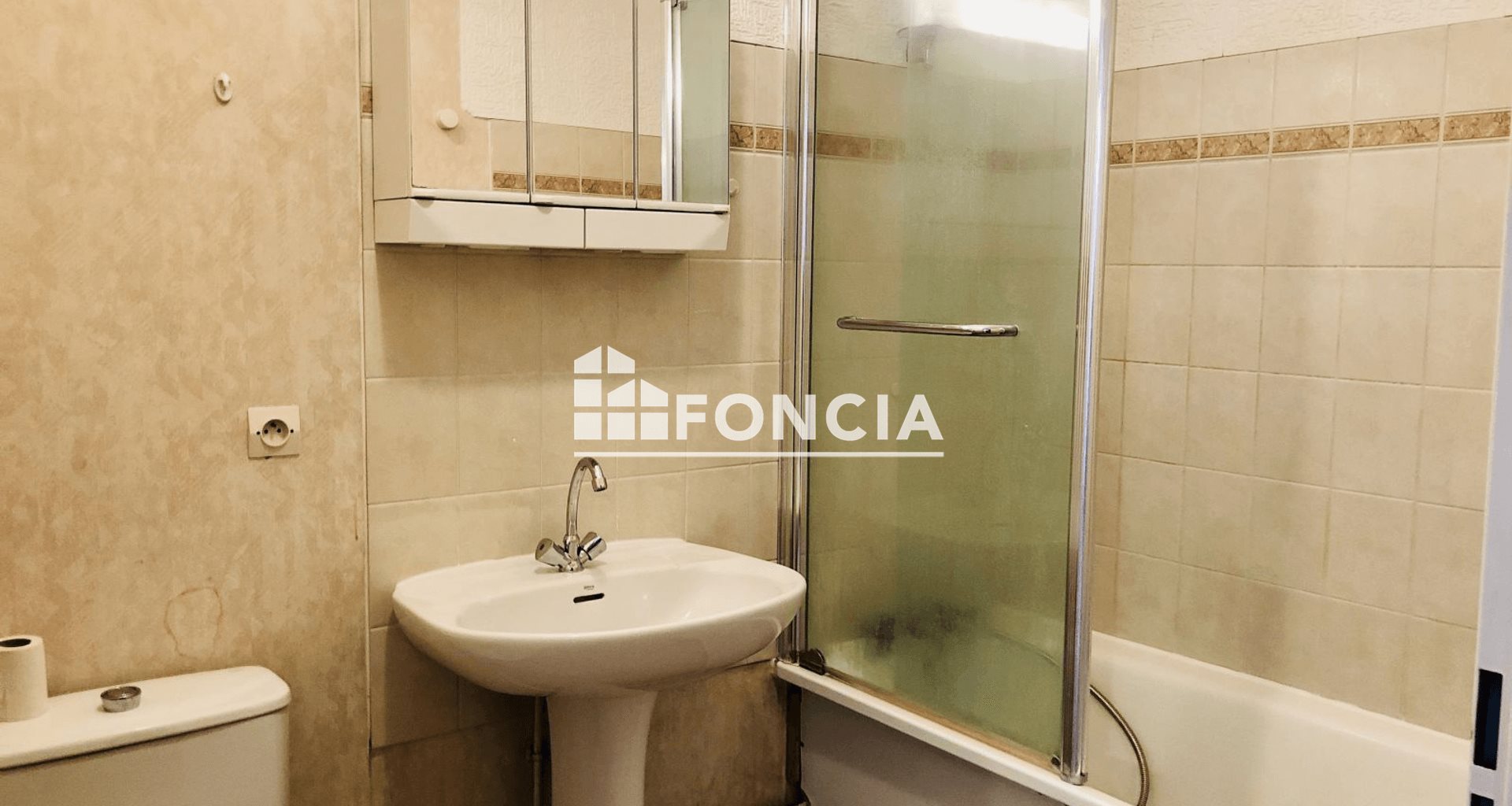 Appartement à louer, 28m², Evry